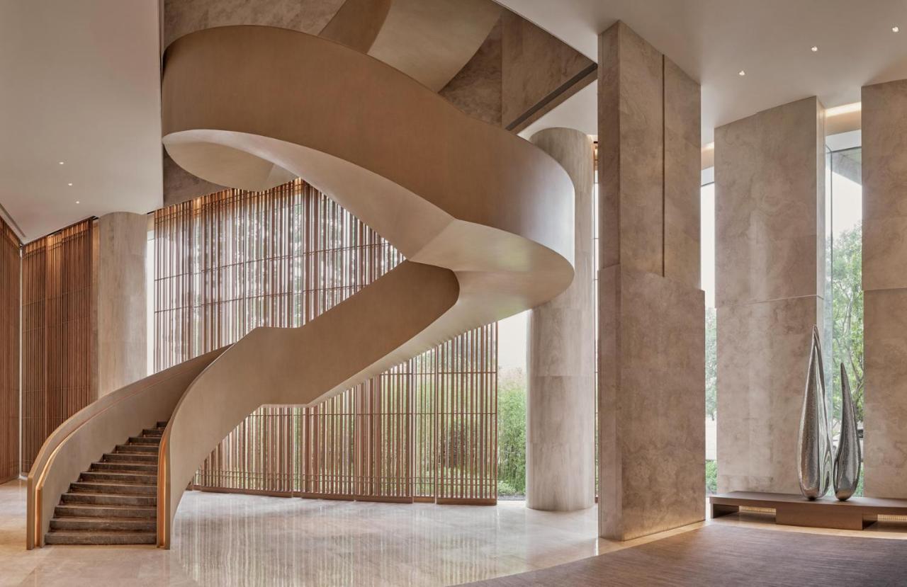 Conrad Shenzhen, The First Art Museum Hotel In Greater Bay Area With The Stunning Bay And Sunset View In The Hotel Terrace Exteriér fotografie
