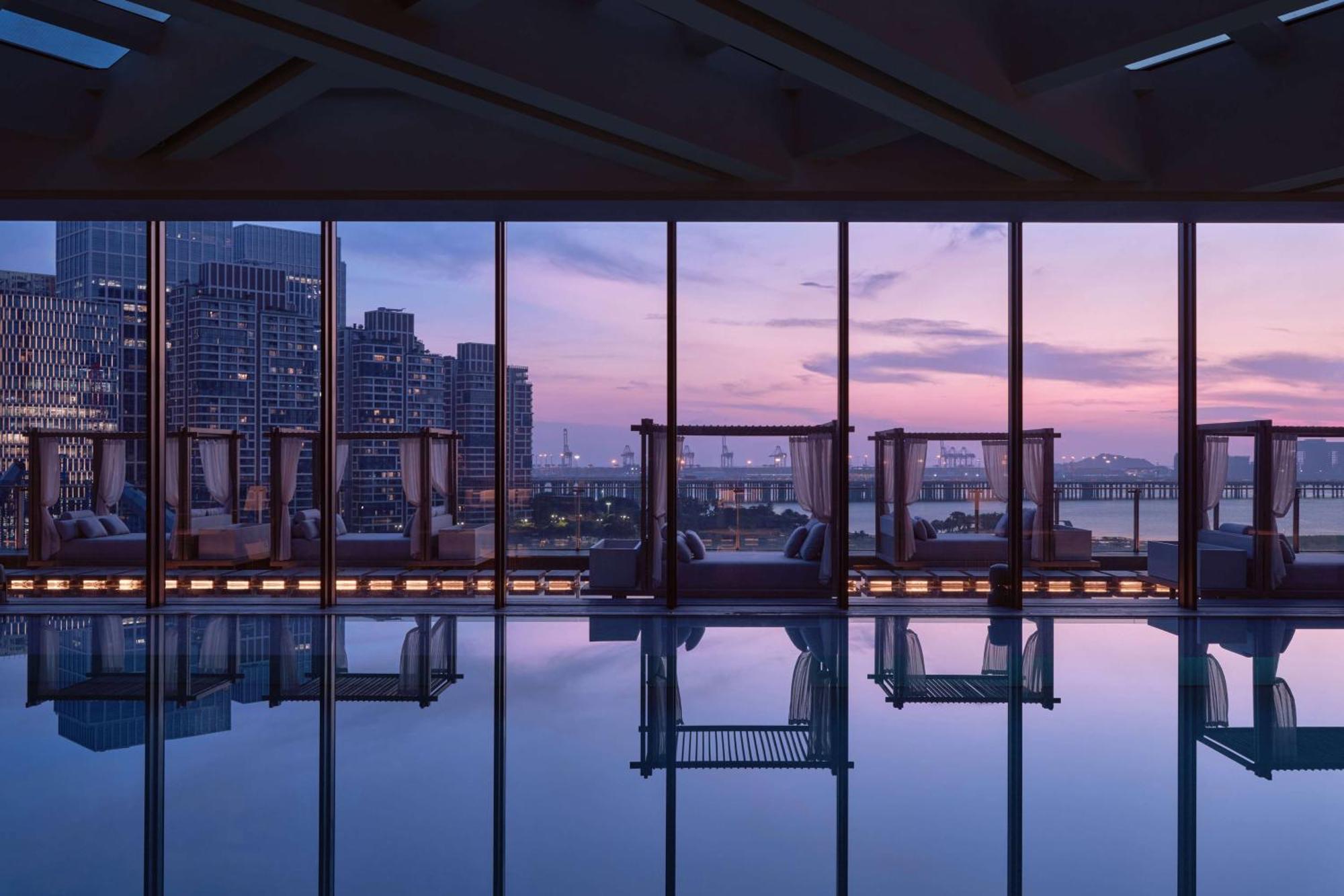 Conrad Shenzhen, The First Art Museum Hotel In Greater Bay Area With The Stunning Bay And Sunset View In The Hotel Terrace Exteriér fotografie
