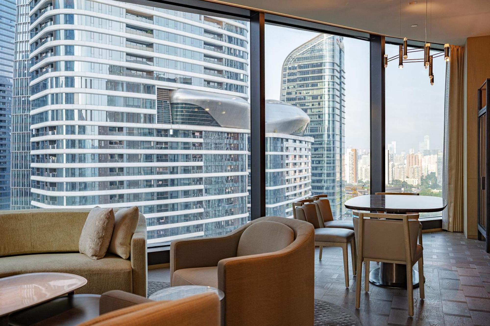 Conrad Shenzhen, The First Art Museum Hotel In Greater Bay Area With The Stunning Bay And Sunset View In The Hotel Terrace Exteriér fotografie