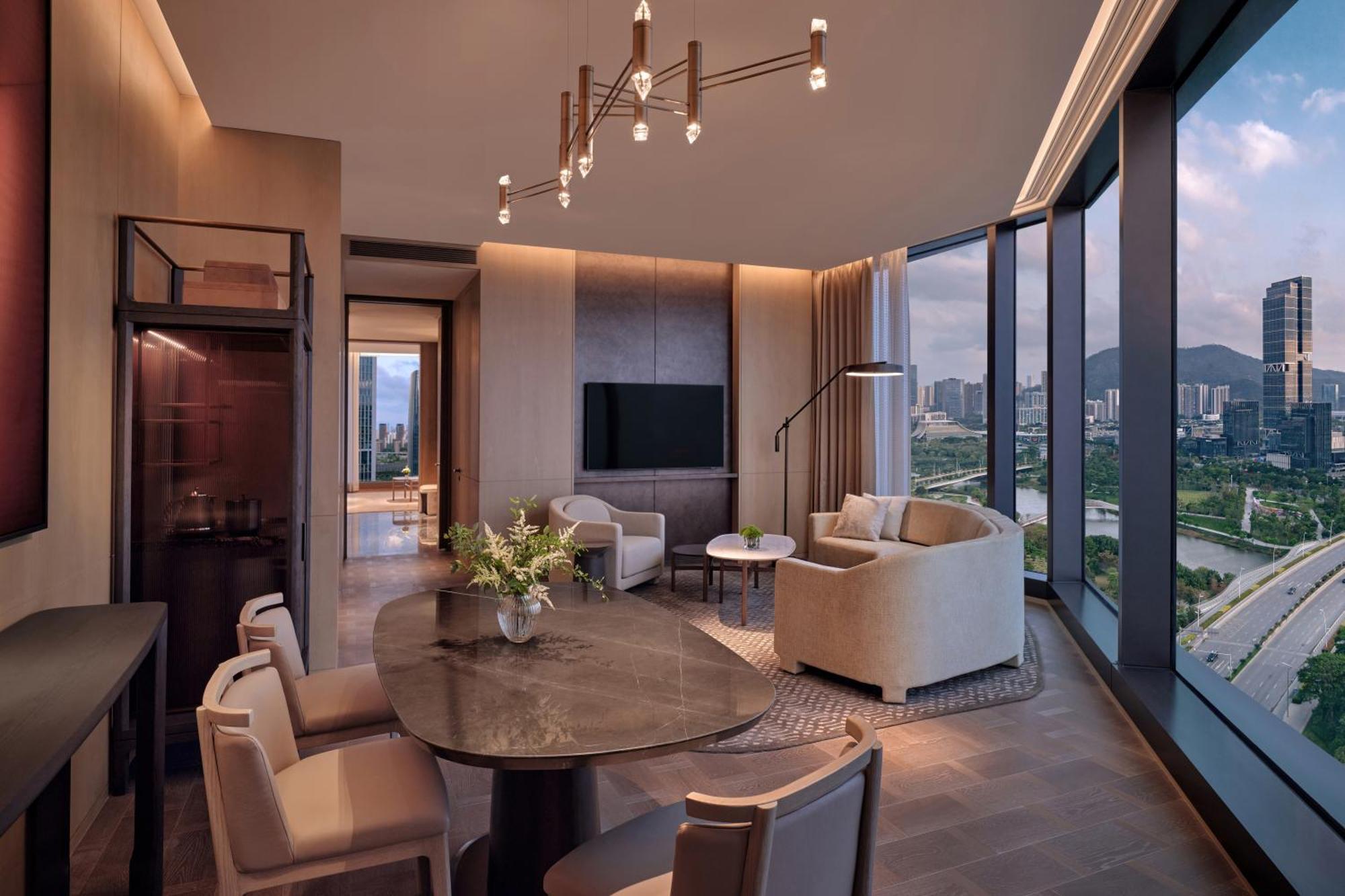 Conrad Shenzhen, The First Art Museum Hotel In Greater Bay Area With The Stunning Bay And Sunset View In The Hotel Terrace Exteriér fotografie