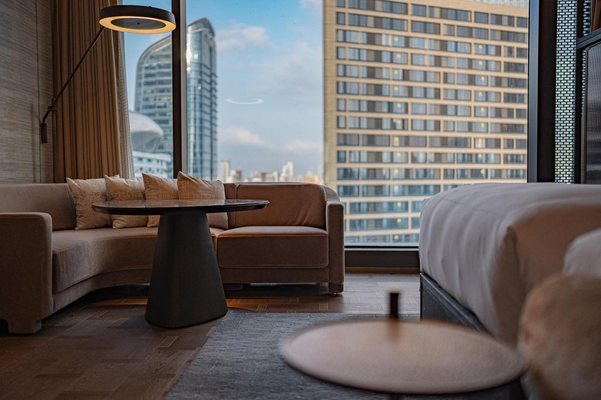 Conrad Shenzhen, The First Art Museum Hotel In Greater Bay Area With The Stunning Bay And Sunset View In The Hotel Terrace Exteriér fotografie